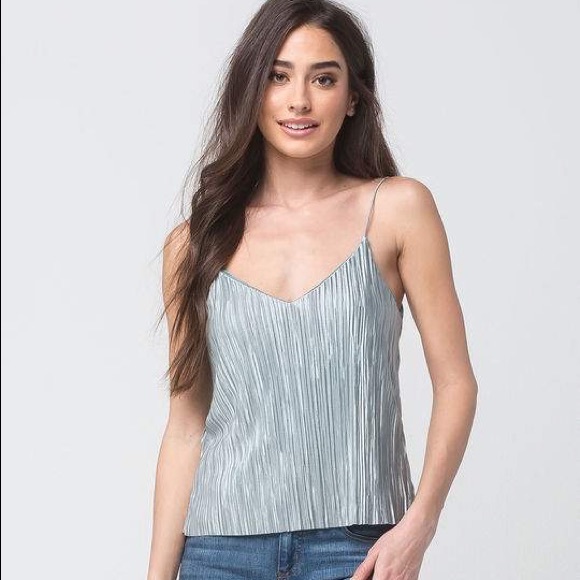 🆕 Tilly's Sage Pleaded Cami Top - Picture 2 of 6